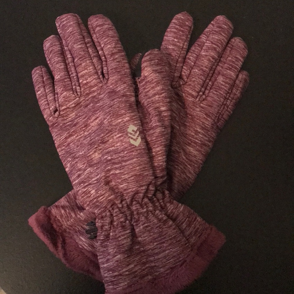 Pink winter gloves